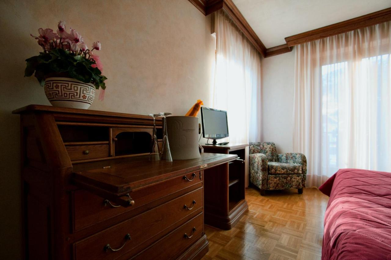 Hotel Panoramique Торньйон Екстер'єр фото